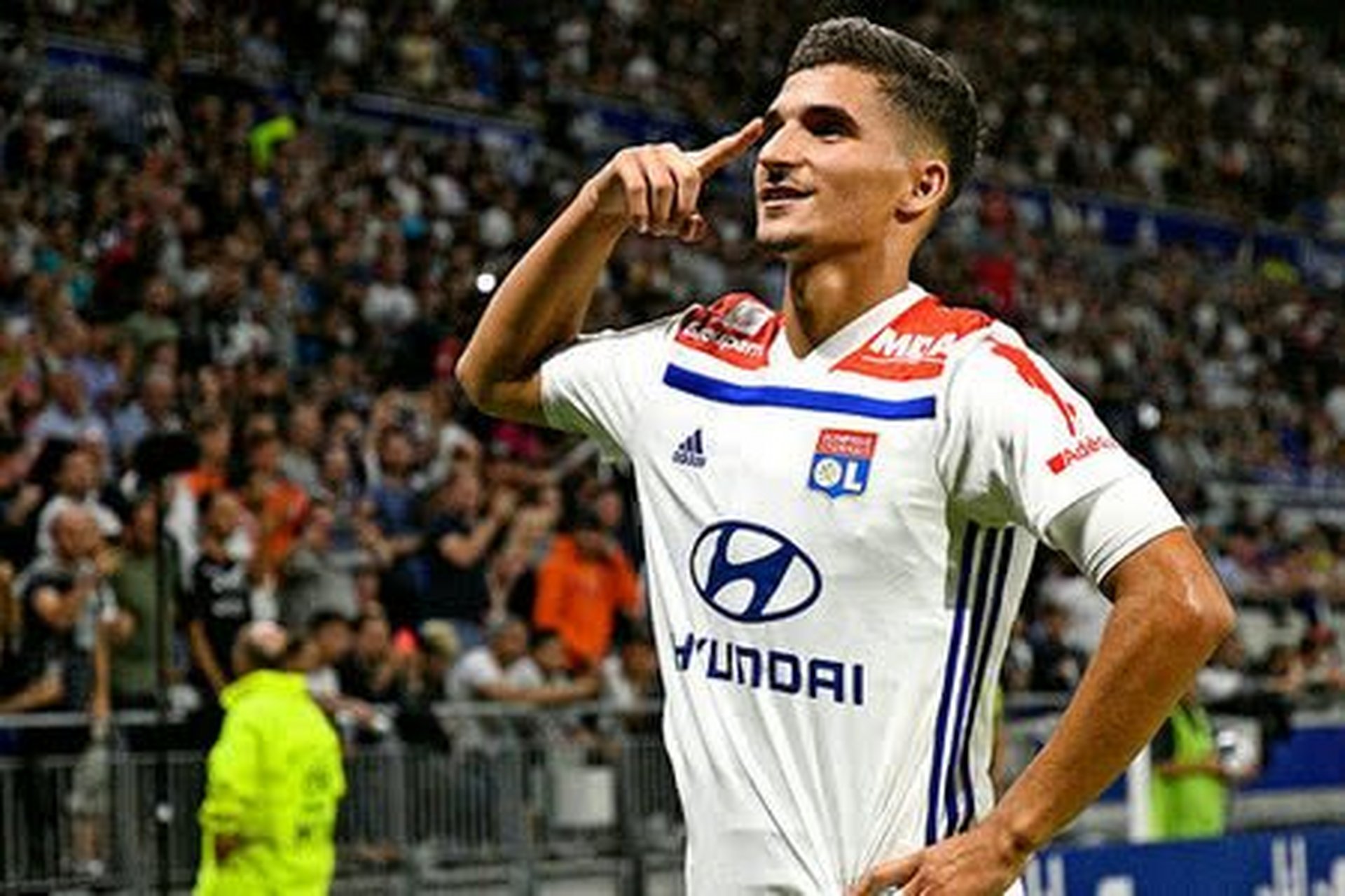 包含赛前里昂调整名单以备意甲；防线松动环节打磨；更衣室稳定；数据趋势出现新变化的词条